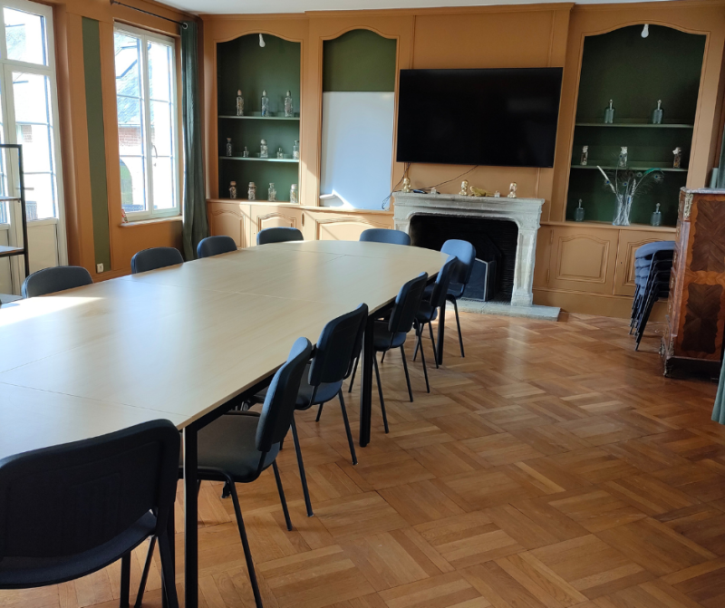 Location salle de réunion à la journée ou demi-journée proche d'Étretat